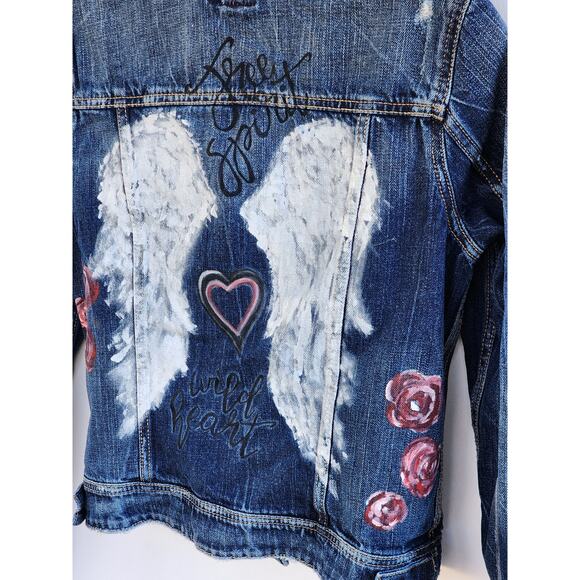 Free Spirit Angel Wings Wild Heart Roses Hand Painted Distressed Denim Jacket S - Picture 5 of 13
